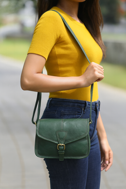 Handcrafted Green Leather Crossbody Bag for Women – Vintage Satchel with Multiple Compartments