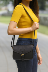 Handcrafted Green Leather Crossbody Bag for Women – Vintage Satchel with Multiple Compartments