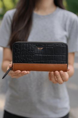 Elegant Leather Ladies Clutch – Compact Handheld Purse - Cabrini - Elegance Perfected