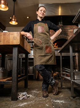 Turin Waxed Canvas Apron – Pickle Green - Cabrini - Elegance Perfected